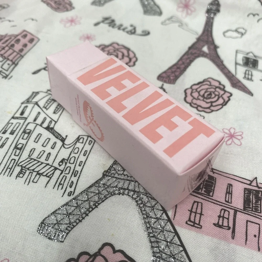 Jeffree Star Velvet Trap Lipstick Communion Wine